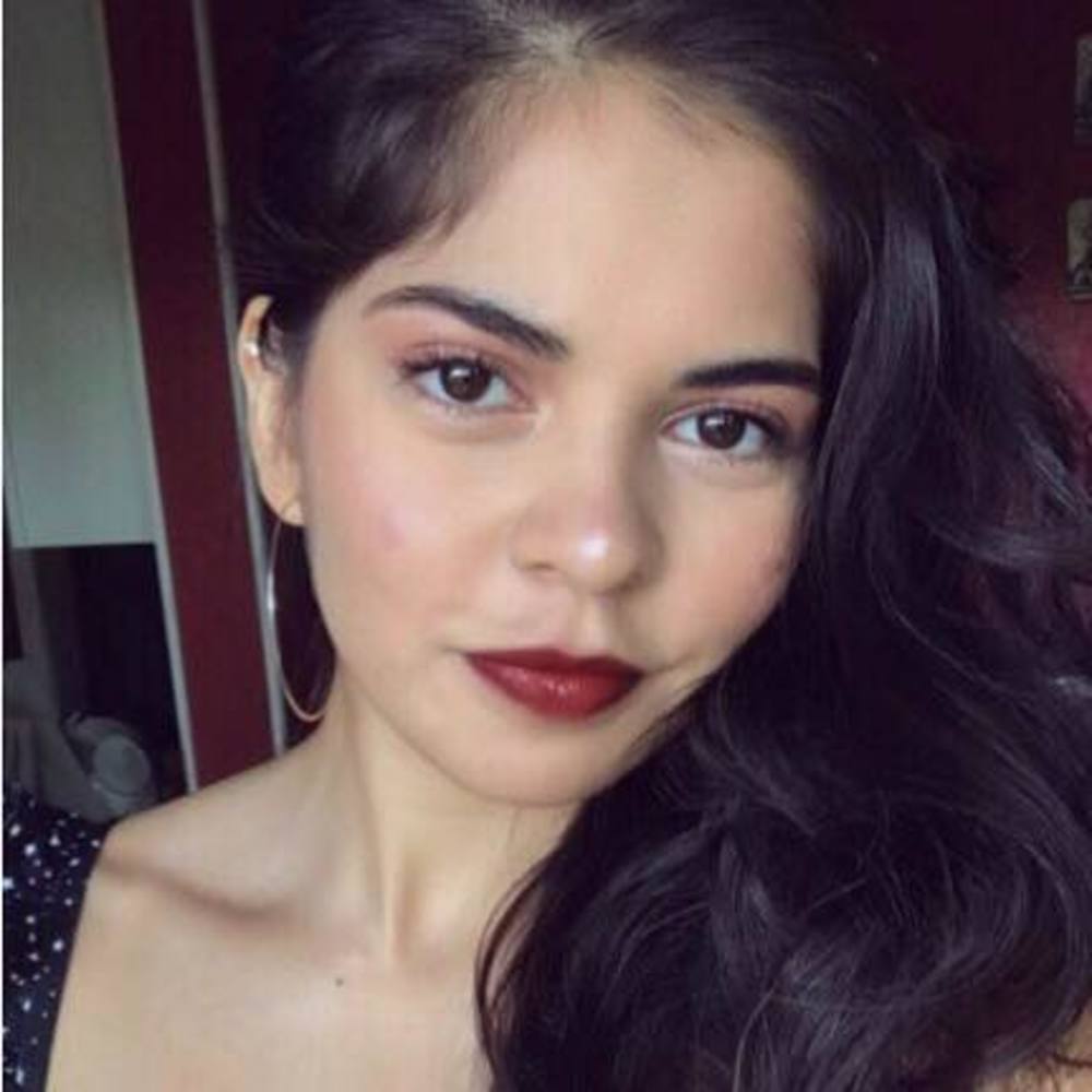 Meet your Posher, Claudia